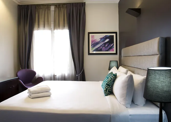 Hotel Challis Potts Point Sydney